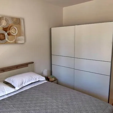 Apartman No.2 *